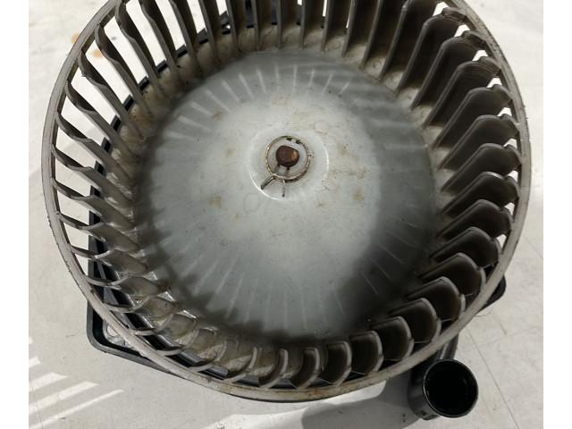 Вентилятор печки Mitsubishi Outlander