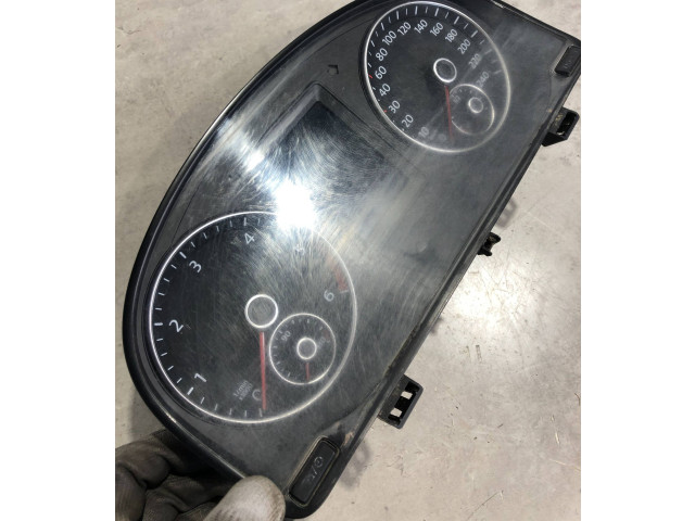 Přístrojová deska  Volkswagen Caddy 2012 2K5920876F, 1619013271  