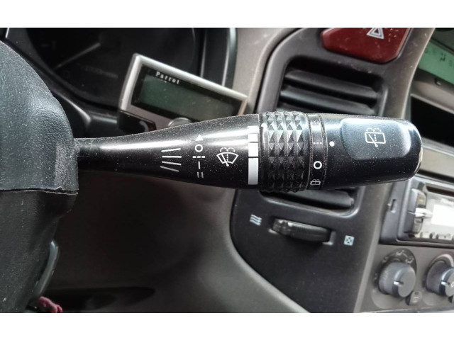 Ручка стеклоочистителей Mitsubishi Montero