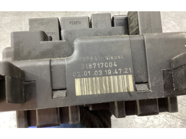 Блок предохранителей 518717004, 637841 Volvo V70