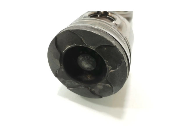 Поршень с шатуном 9HX(DV6ATED4) Citroen C4 I