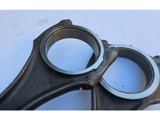  Поршень    Audi A6 C7  