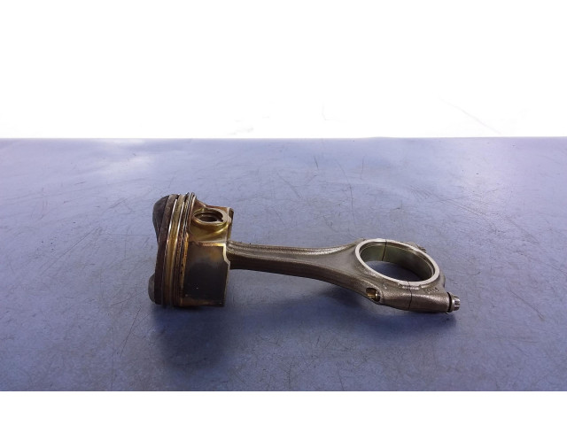 Píst Audi A8 S8 D4 4H CRE