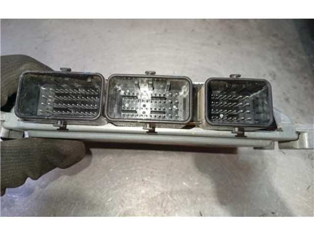 Блок управления 237D40621R, 237D40792R Dacia Spring