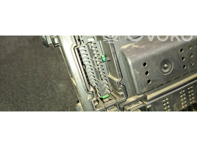 Блок предохранителей 30728542, 05W365 Volvo S60