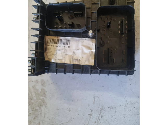Блок предохранителей  1K0937804B, 1K0937800E   Volkswagen Touran I    