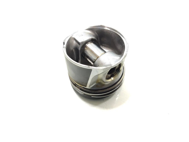  Поршень YD22DDTi   Nissan X-Trail T30  