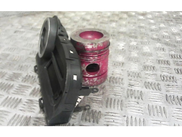 Панель приборов Renault Twingo II