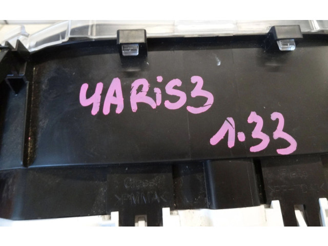 Přístrojová deska  Toyota Yaris 2015 83800-04270  