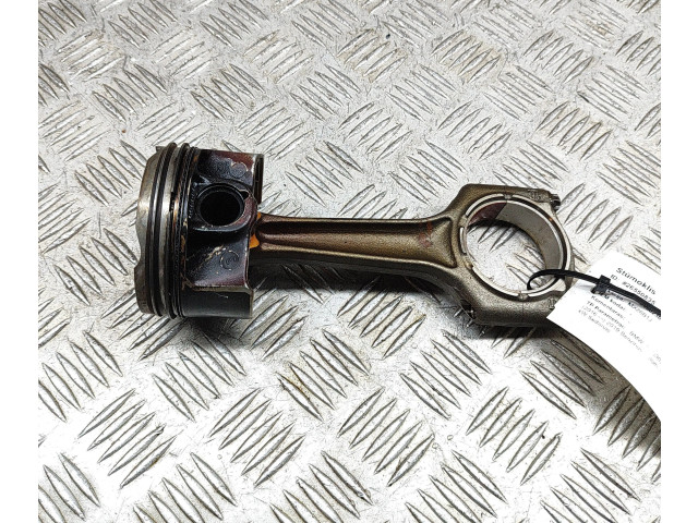 Píst 8623418, 9468870 BMW 5 G30 G31 pro benzínový motor 2.0