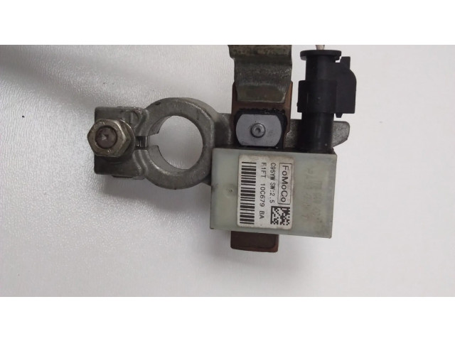 Минусовый провод (аккумулятора)