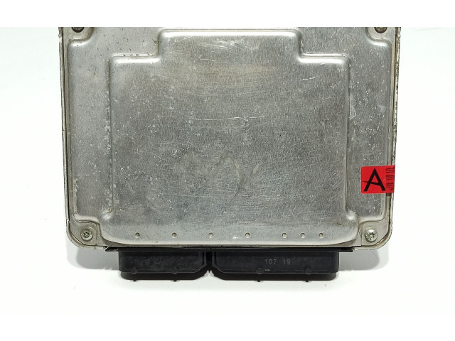 Блок управления двигателя 038906019NS   Skoda Fabia Mk2 (5J)