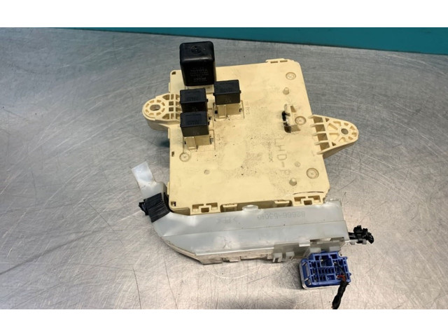 Блок предохранителей  NIETAANWEZIG, NIETAANWEZIG   Lexus IS 200-300    