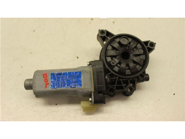 Передний двигатель механизма для подъема окон KIA Sorento 2010 - 2014 года 834602P000