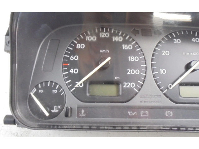 Přístrojová deska Volkswagen Vento 1993 1H5919033E, 1H5919033E