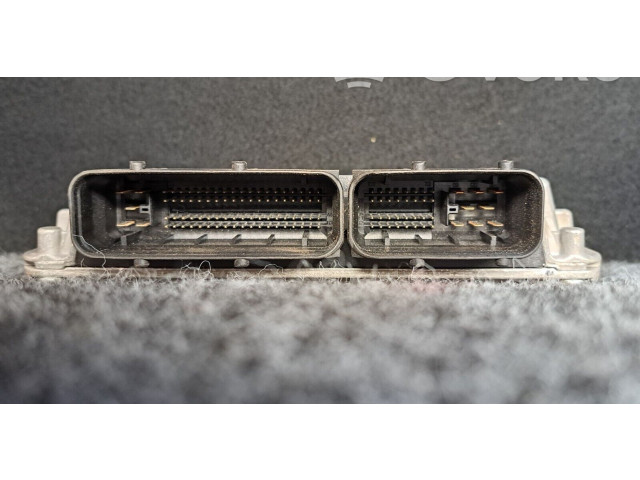 Řídící jednotka 06A906033HS Volkswagen Caddy 2007