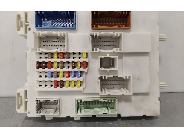 Блок предохранителей 2443670, DV6T-14A073-RN Ford Transit - Tourneo Connect
