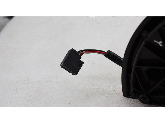 Зеркало электрическое Volkswagen Jetta V 2005 - 2010 года