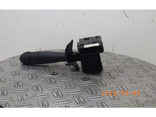 Переключатель дворников 8200792584 Dacia Sandero