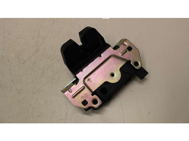 Zámek zadních dveří Opel Zafira B 2008