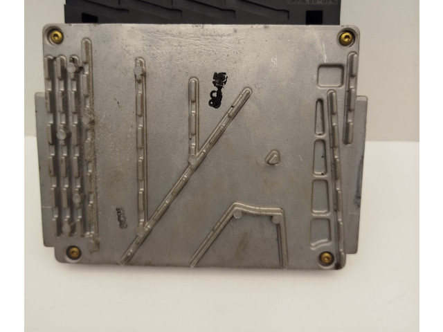 Блок управления двигателя 0281010319, 08677708   Volvo V70