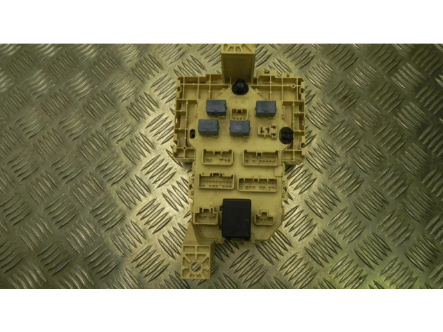 Блок предохранителей 3677051K01, K855 Vauxhall Agila B