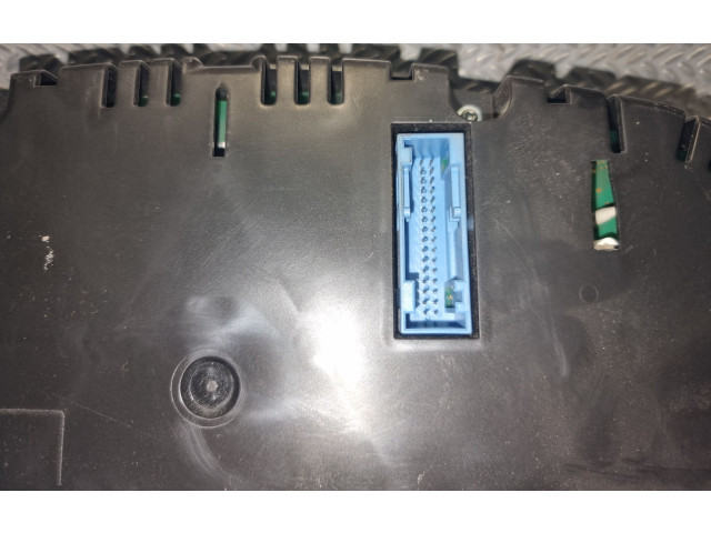 Přístrojová deska  Volkswagen Caddy 2011 2K0920865A  