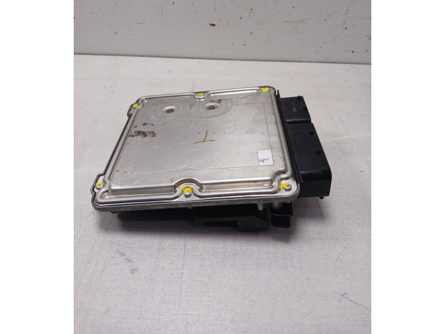 Блок управления двигателя 03L906022B Audi A4 Allroad