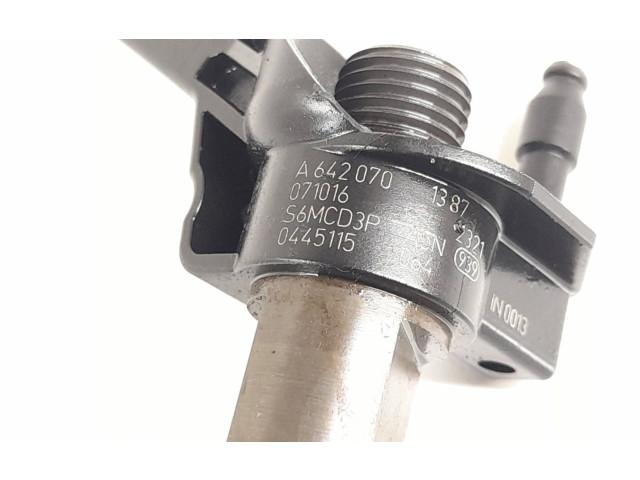 Форсунка 6420701387, 6420701987    Mercedes-Benz R W251  OM 642.950 