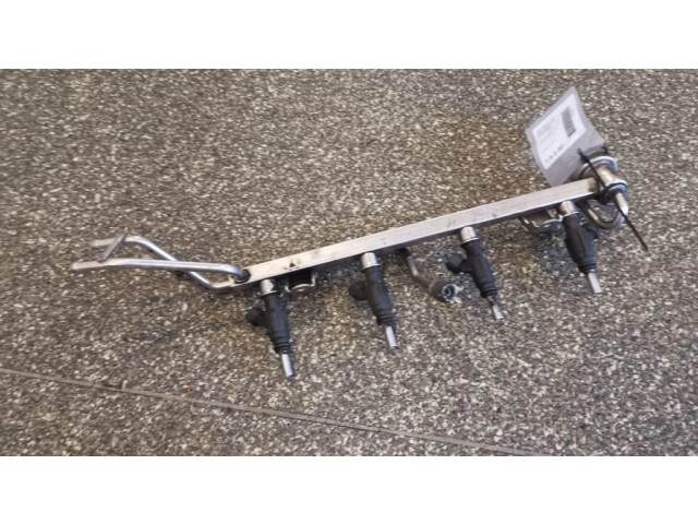 Комплект форсунок 0280157006    Audi A4 S4 B5 8D для бензинового двигателя  1.8