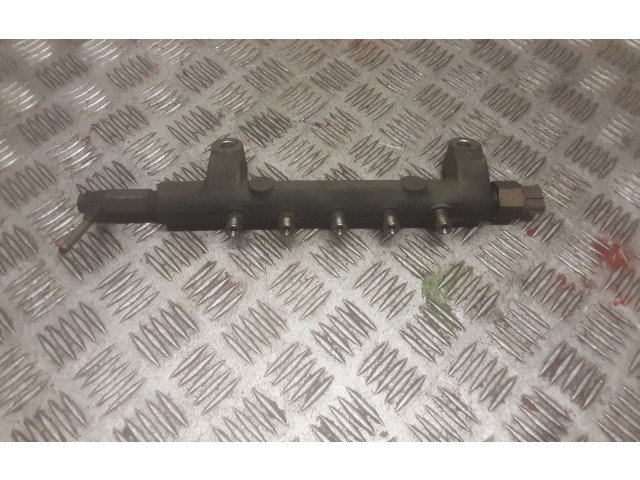 Топливная рампа 11E81305   Nissan X-Trail T30   для двигателя 1