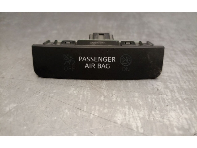 Дисплей 250204KJ0A, 250204KJ0A Nissan Navara D23