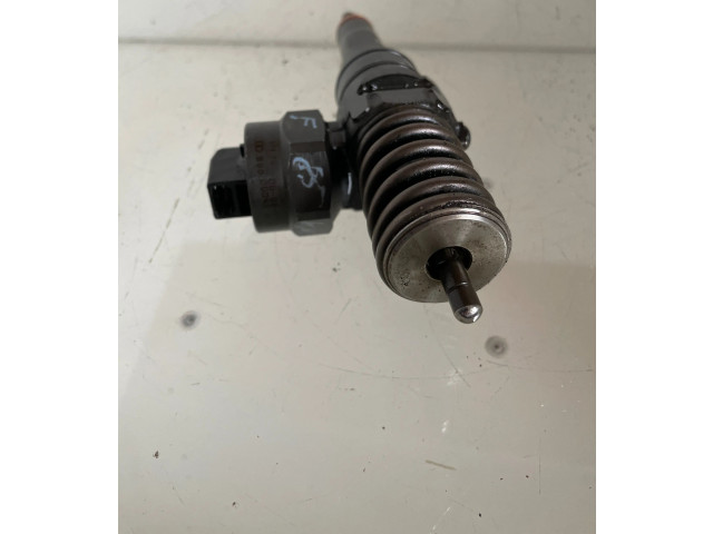 Vstřikovač 038130073F, 038130073L   Volkswagen Bora     