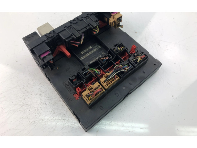   Pojistková skříňka 3C0937049D   olkswagen Jetta V 2006