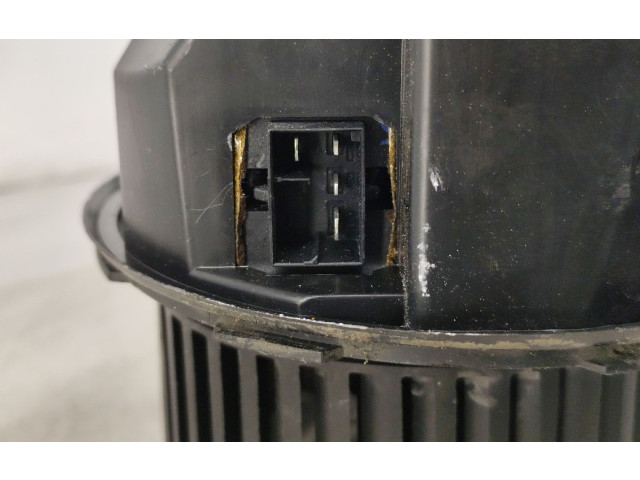 Вентилятор печки 1K1820015C, F983228M Audi A3 S3 8P