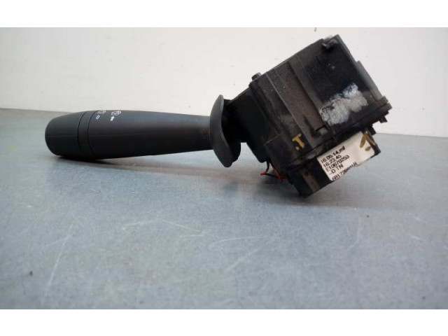 Ручка стеклоочистителей 681723631R, E10670253 Dacia Dokker