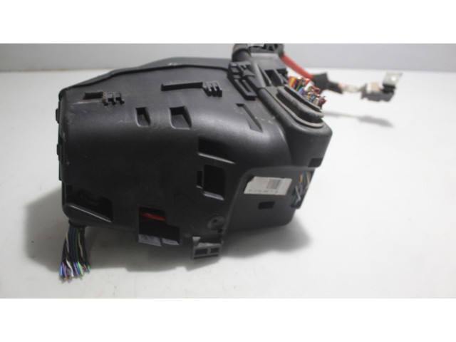 Блок предохранителей     Volvo S80    