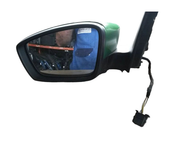 Зеркало электрическое Skoda Fabia Mk3 (NJ) 2015 - 2021 года