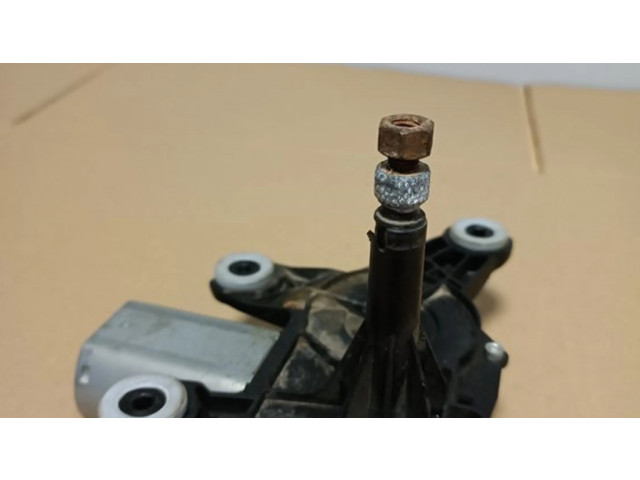 Моторчик заднего дворника 51808753, W000007387 Lancia Delta