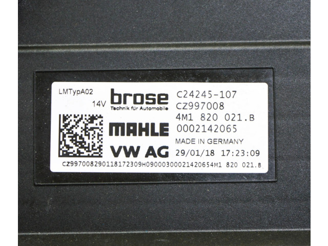 Vstřikovač 4M1820021B Audi A4 S4 B9 8W CYMC