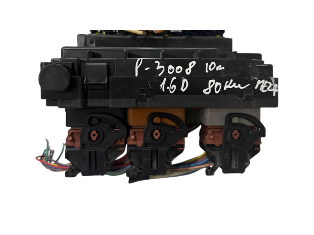 Pojistková skříňka Řídící jednotka BSM 9807028580 Peugeot 3008 I 2010