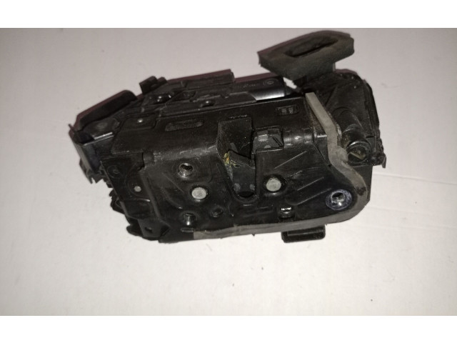 Замок багажника     Volkswagen Golf VII 2013 - 2019 года