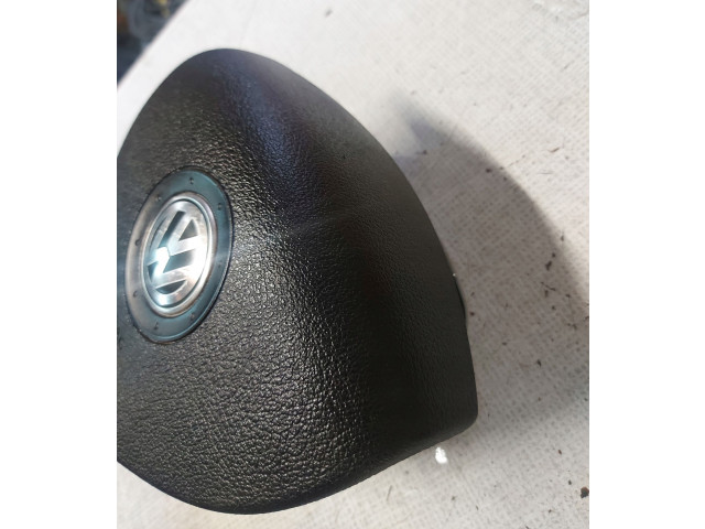 Подушка безопасности водителя 2K0880201F Volkswagen Caddy