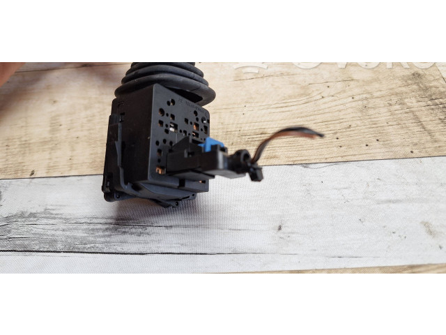 Ручка стеклоочистителей 09185413, 09185415   Opel Meriva A