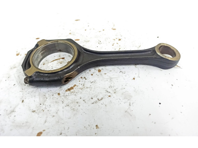 Шатун Mercedes-Benz R W251