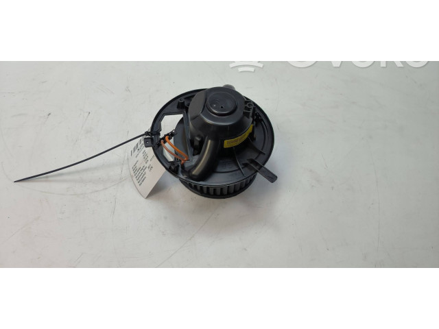 Вентилятор печки 1K1820015Q Audi Q3 8U