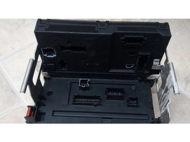   Pojistková skříňka A2215403250, A2215450801   Mercede-Benz S W221 2007