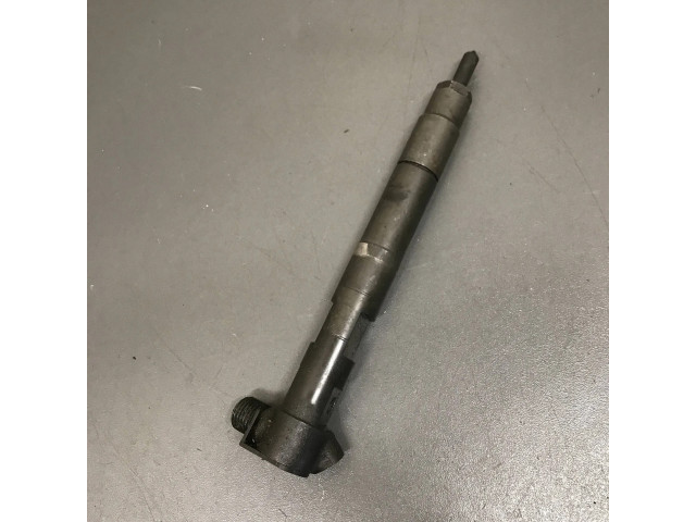 Vstřikovač A6510704987, 28342997 Mercedes-Benz E W212 pro naftový motor 2.1 . .