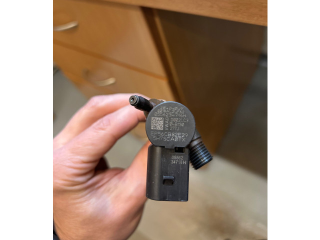 Форсунка 04B130277J Skoda Fabia Mk3 (NJ)