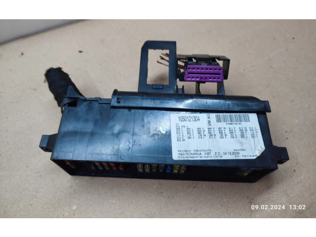   Pojistková skříňka    Volkswagen Tiguan 2010